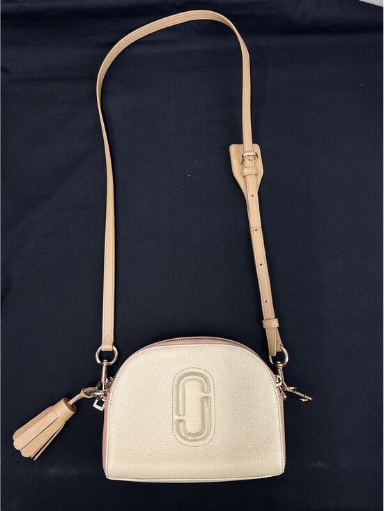 MARC JACOBS Handbags - Marc Jacobs Cream and Tan-pink Pebbled Leather crossbody bag